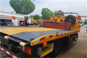 新郑附近拖车电话号码服务