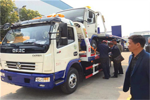 新郑汽车道路救援拖车价格